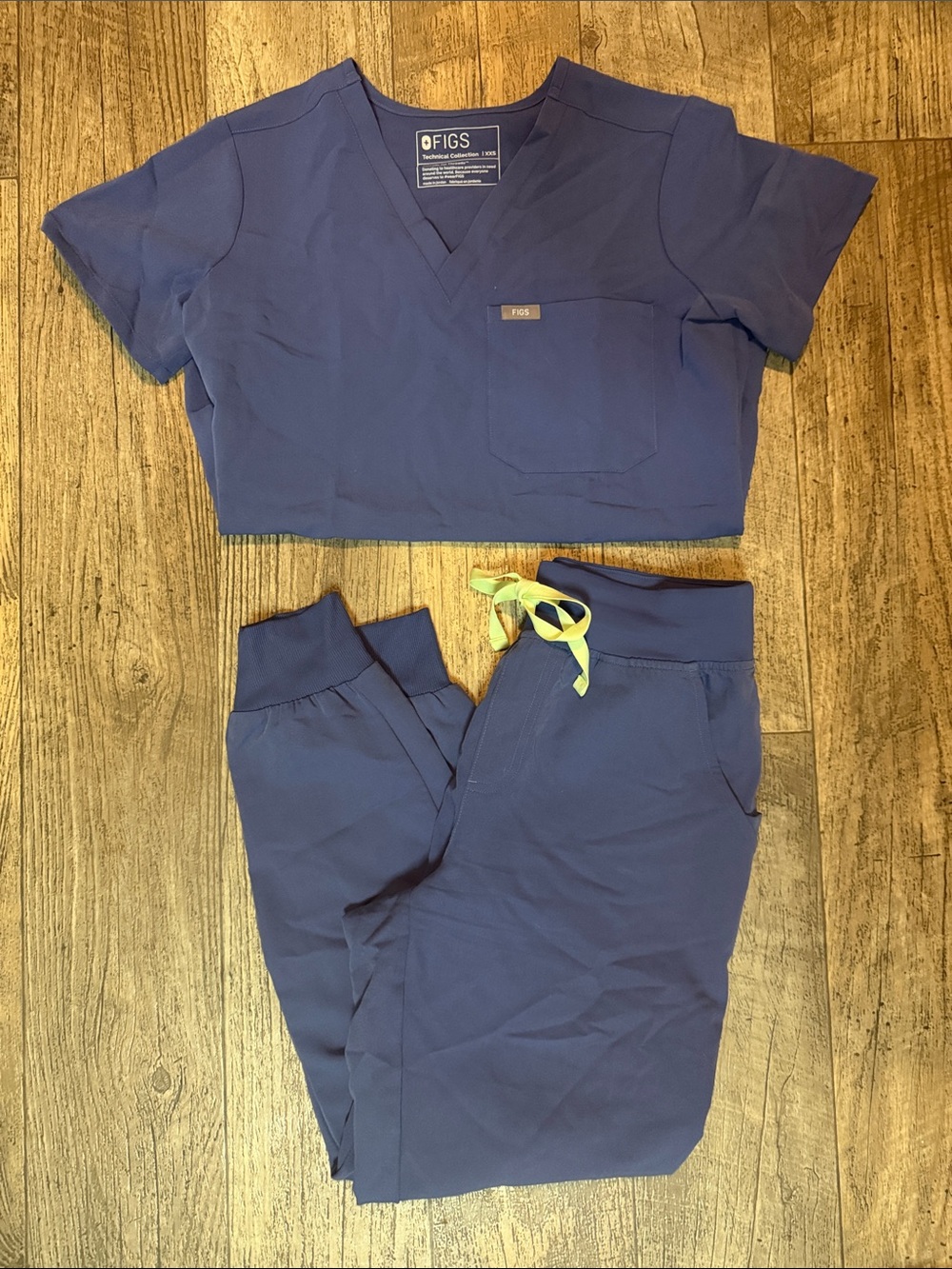 Figs Wayfarer Two Piece Scrub Set